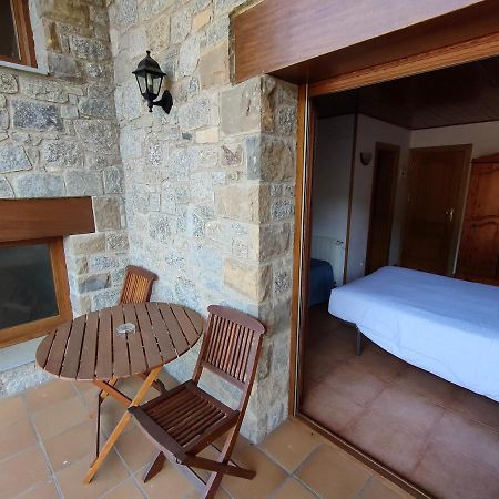 Hostal Cal Mestre Vilallonga de Ter Exterior photo