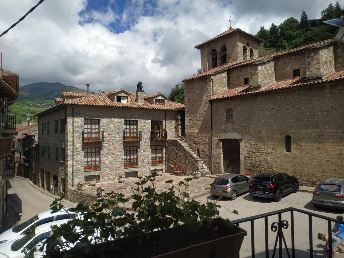 Hostal Cal Mestre Vilallonga de Ter Exterior photo