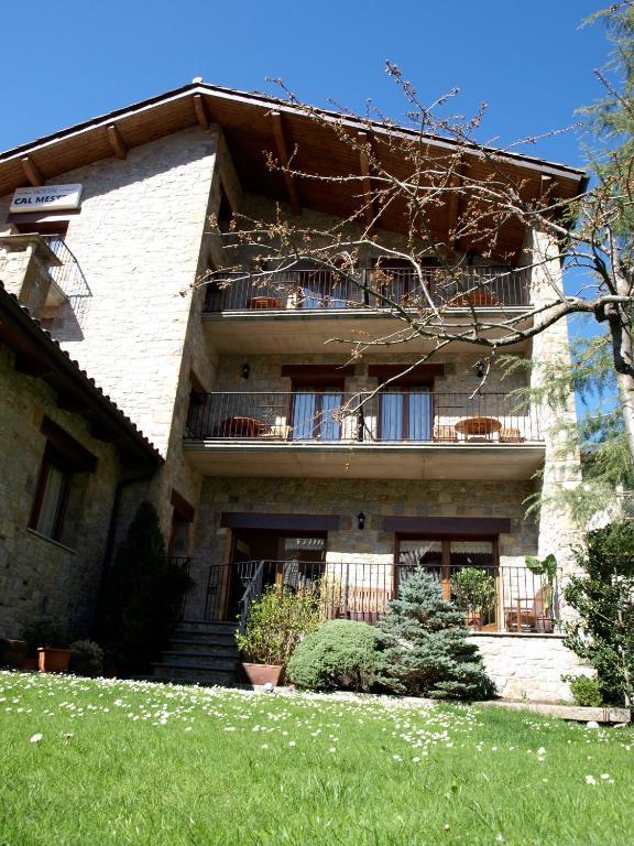 Hostal Cal Mestre Vilallonga de Ter Exterior photo